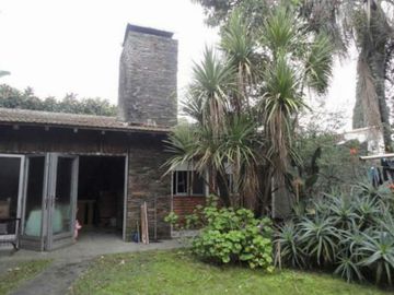INTERESANTE CHALET EN ZONA RESIDENCIAL