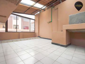 Casa de venta en Parque de Miraflores – código:14924