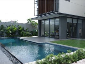 Dijual Rumah Mewah Show Unit Lyndon Nava Park BSD Furnished
