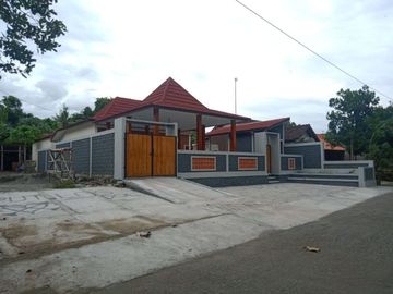 Rumah Joglo Berpendopo Di Timur Prambanan