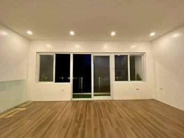 5 Bedrooms HOUSE and LOT FOR SALE in Greenwoods Executive Village, Pasig City