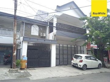 Disewakan Rumah 2 lantai di Jalan Dukuh Kupang, Surabaya