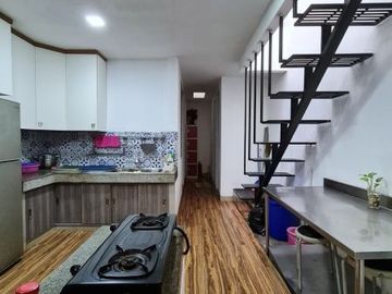 DIJUAL RUMAH MODERN di Jl PERMATA HIJAU, KEBAYORAN LAMA, JAKSEL