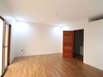 4 BR House in Teachers Villg for sale at 21.8M PH2041