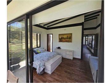 HERMOSA CASA FINCA EL RETIRO EN UNIDAD CERRADA EXCELENTE UBICACION