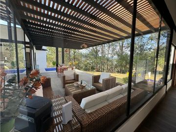 HERMOSA CASA FINCA EL RETIRO EN UNIDAD CERRADA EXCELENTE UBICACION