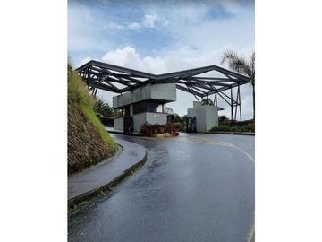 HERMOSA CASA FINCA EL RETIRO EN UNIDAD CERRADA EXCELENTE UBICACION