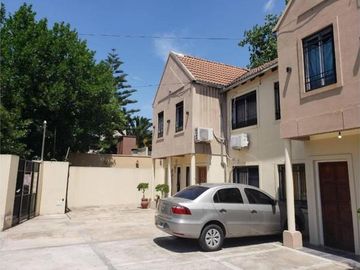 DUPLEX 3 AMB. CON COCHERA Y PATIO A ESTRENAR