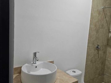 Casa (2P + 4 R) en Privada Morera en Cholul