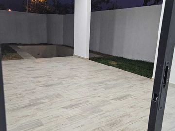 Casa (2P + 4 R) en Privada Morera en Cholul