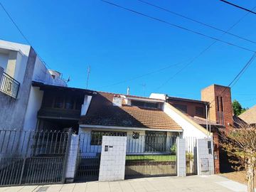Casa en venta en Lanus Oeste