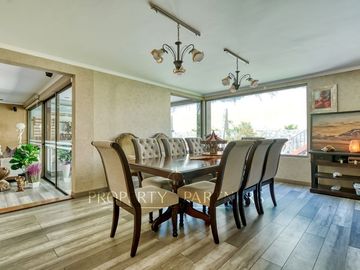 Venta de espectacular casa en condominio, Las Pircas Peñalolén