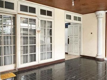 Rumah second 2 lt 13 M di Cilandak Jak Sel