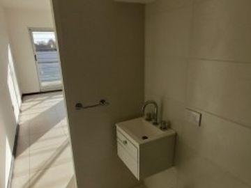 2 ambientes en dos plantas/ Con terraza,Balcon  y cochera