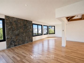 Casa en venta de 5 dorm. en Lo Barnechea