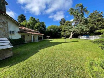 Casa en venta en Parque Leloir