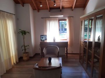 Casa en venta en Parque Leloir
