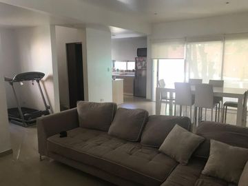 ITUZAINGO N. CHALET MODERNO EN BARRIO CERRADO