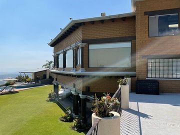 Casa en Fraccionamiento en Ahuatepec, Cuernavaca, Morelos CAEN-Te-822-Fr*