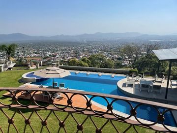 Casa en Fraccionamiento en Ahuatepec, Cuernavaca, Morelos CAEN-Te-822-Fr*