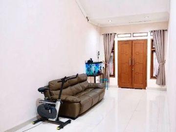 Rumah Karang Tengah Perumahan Cantik Strategis