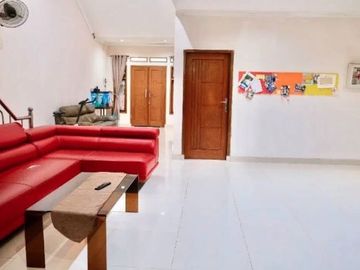 Rumah Karang Tengah Perumahan Cantik Strategis