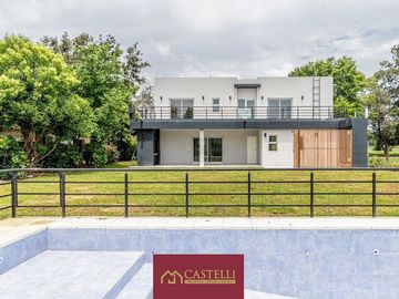Casa de 5 ambientes en  Venta en Boca Ratón Pilar