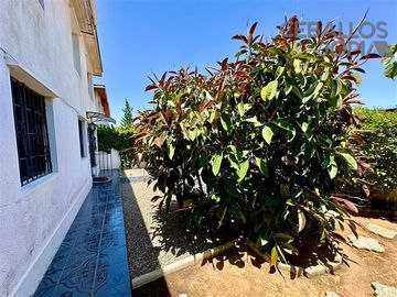 Casa en venta de 6 dorm. en Villa Alemana
