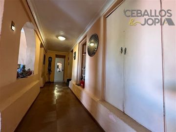 Casa en venta de 6 dorm. en Villa Alemana