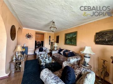 Casa en venta de 6 dorm. en Villa Alemana