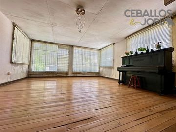 Casa en venta de 6 dorm. en Villa Alemana