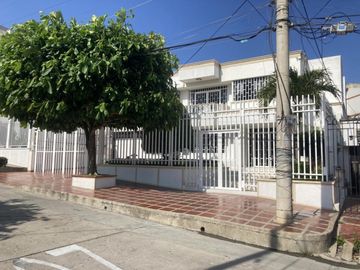 casa en venta en el tabor. Cod V102247