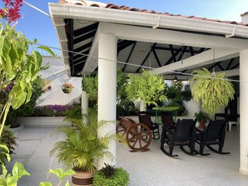 casa en venta en el tabor. Cod V102247