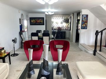 casa en venta en el tabor. Cod V102247