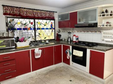 casa en venta en el tabor. Cod V102247