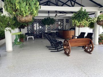 casa en venta en el tabor. Cod V102247