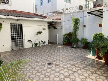casa en venta en el tabor. Cod V102247