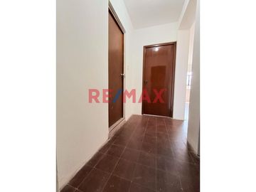 ✨ ¡Vive la comodidad y tranquilidad que mereces en un departamento en tercer piso ubicado en calle Manuel Pardo N°180! ✨

📍 Ubicación: Mercado Model