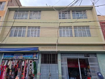 ✨ ¡Vive la comodidad y tranquilidad que mereces en un departamento en tercer piso ubicado en calle Manuel Pardo N°180! ✨

📍 Ubicación: Mercado Model