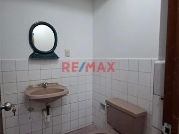 ✨ ¡Vive la comodidad y tranquilidad que mereces en un departamento en tercer piso ubicado en calle Manuel Pardo N°180! ✨

📍 Ubicación: Mercado Model