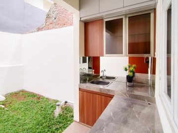 Tanpa DP ( O ). Bookingfee 5 juta saja, harga sudah termasuk biaya-biaya. antara