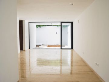 Casa en preventa en privada con amenidades en Santa Gertrudis Copo