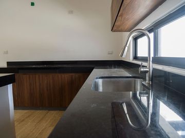 Casa en preventa en privada con amenidades en Santa Gertrudis Copo