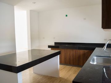 Casa en preventa en privada con amenidades en Santa Gertrudis Copo