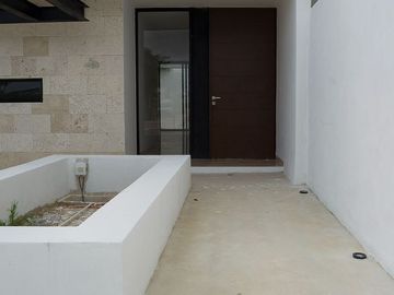 Casa en preventa en privada con amenidades en Santa Gertrudis Copo