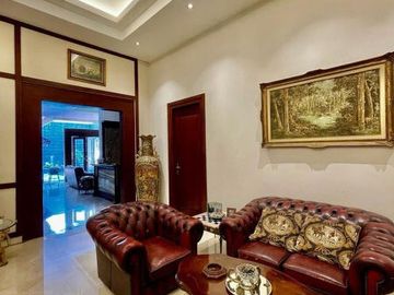 RUMAH BAGUS at Jl GAHARU, CIPETE, JAKSEL (SANGAT MENARIK)