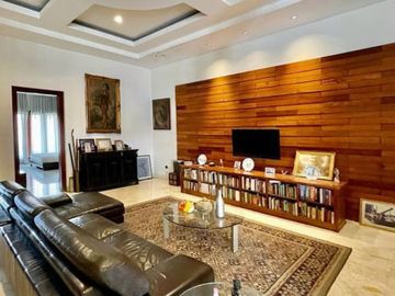 RUMAH BAGUS at Jl GAHARU, CIPETE, JAKSEL (SANGAT MENARIK)