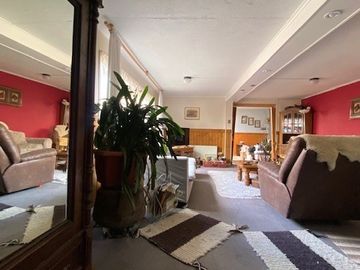 Amplia casa en venta de 600 m2, 4 dorm.y 2 baños en Natales