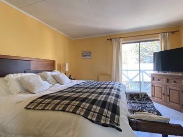 Amplia casa en venta de 600 m2, 4 dorm.y 2 baños en Natales