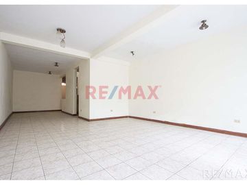 ¿Buscas una casa espaciosa, bien ubicada y lista para convertirse en tu nuevo hogar? ¡Esta es la oportunidad perfecta!

📍 Ubicación Privilegiada:
A